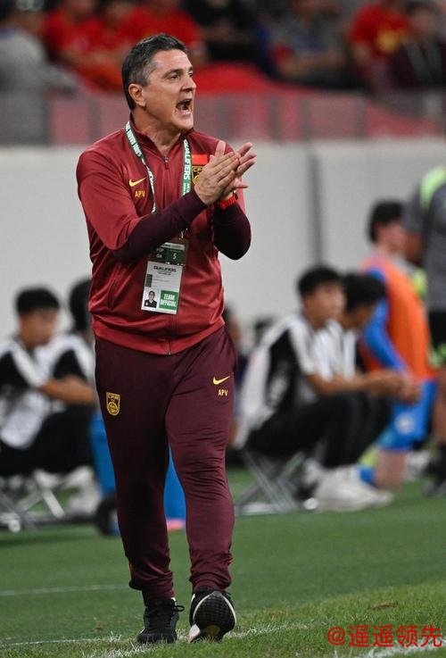 U23国足首发出炉！安东尼奥连换6人，蒯纪闻先发，王钰栋替补