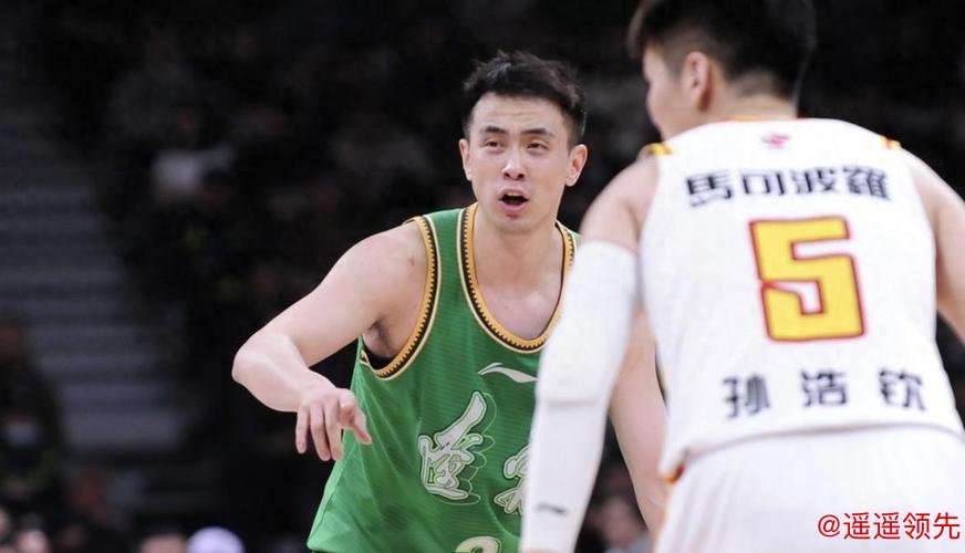 赵继伟24+10辽宁6人上双大胜深圳 总比分1-0